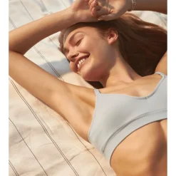 NIVEA Black & White Invisible Silky Smooth Antitranspirant Roller