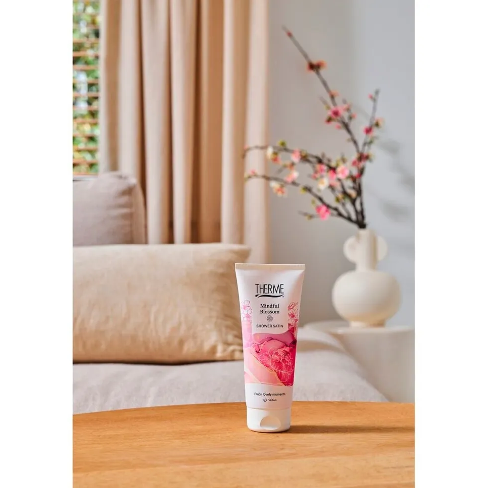 Therme Mindful Blossom Shower Satin Douchecrème