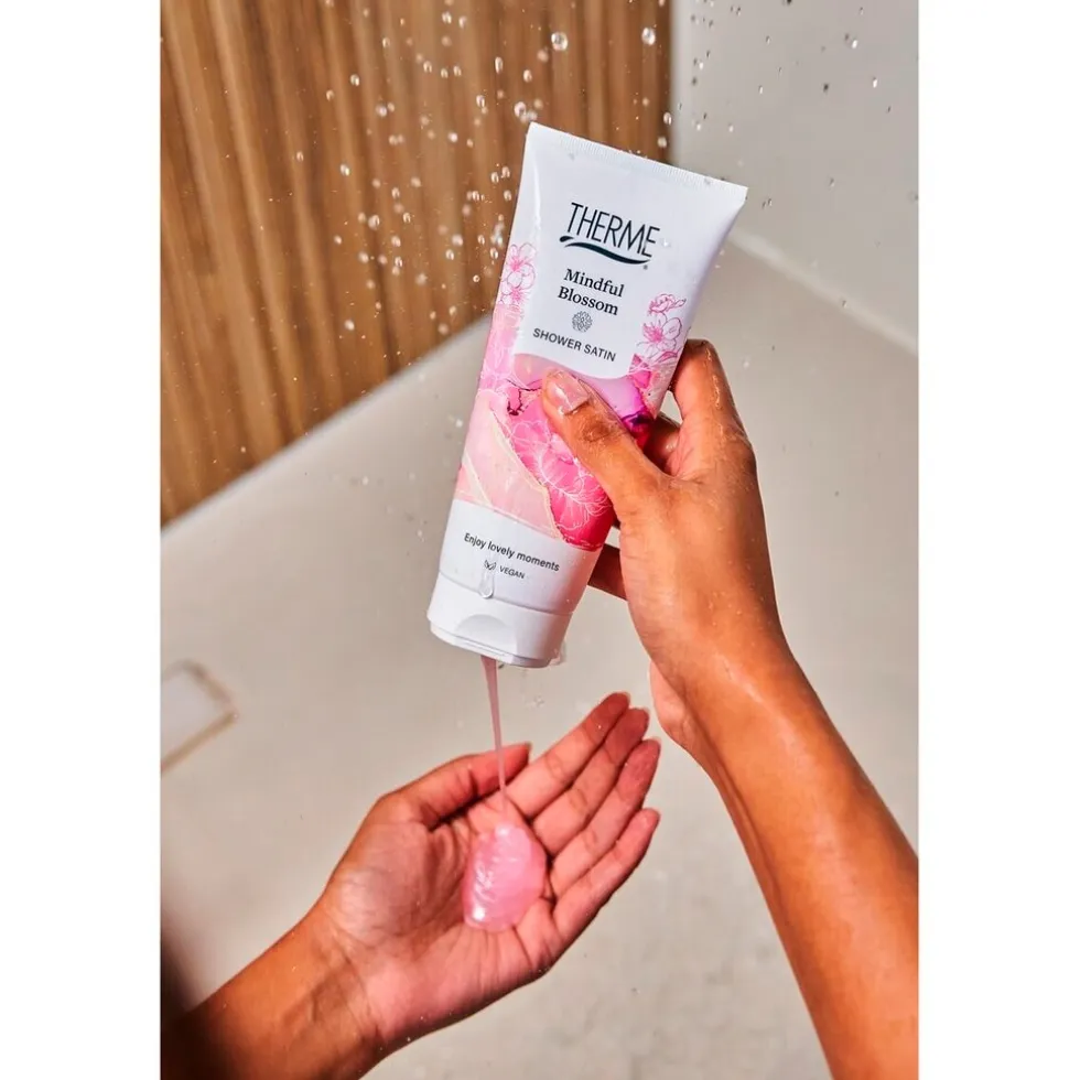 Therme Mindful Blossom Shower Satin Douchecrème